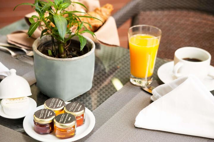Breakfast/Coffee Service 67 of 116