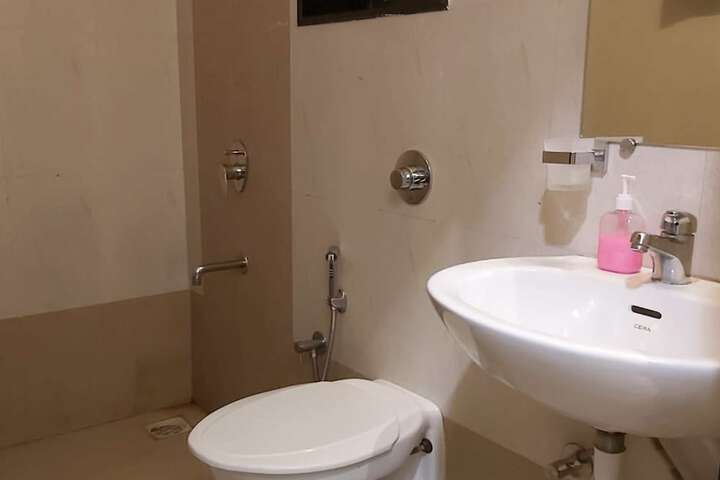 Room 17 of 26