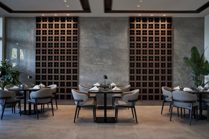 Dining 62 of 79