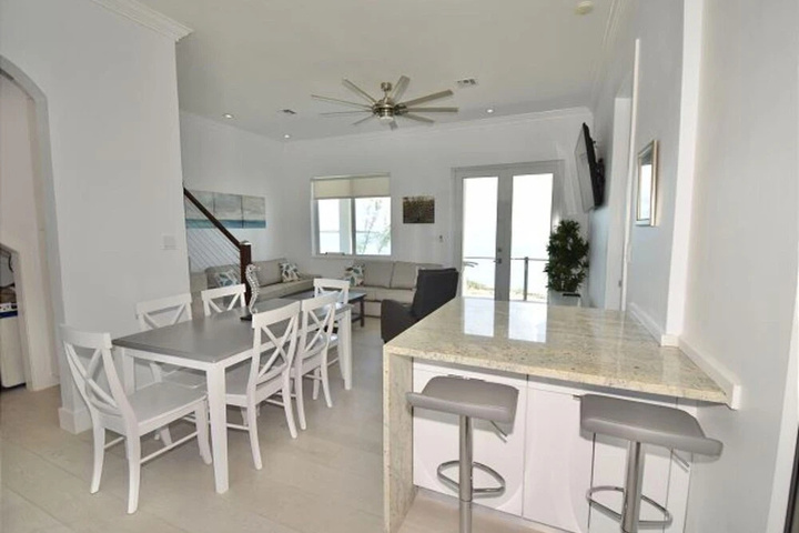 Cupids Way by Eleuthera Vacation Rentals