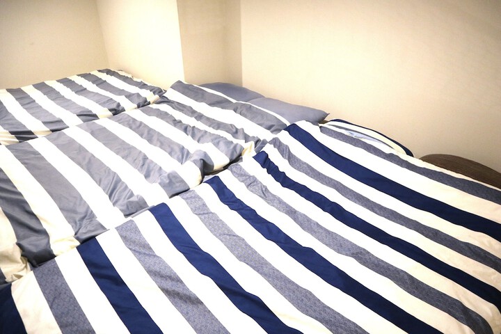 Room 32 of 143