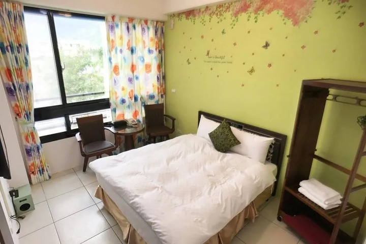 Room 2 of 12