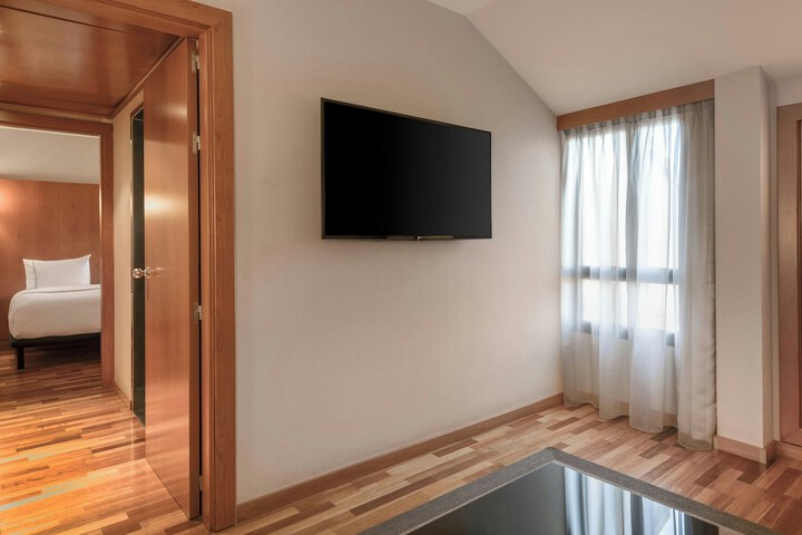Room 7 of 39