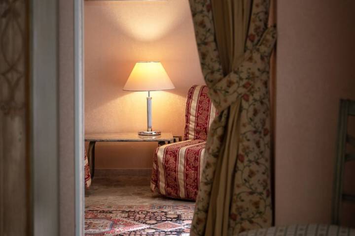 Room 5 of 53