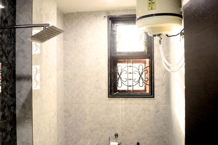 Room 35 of 60