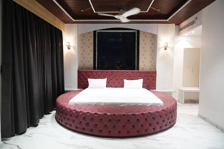 Room 25 of 60