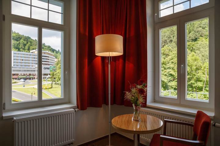 Room 10 of 39