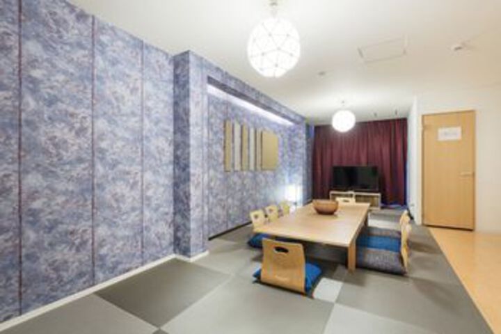 Room 151 of 182