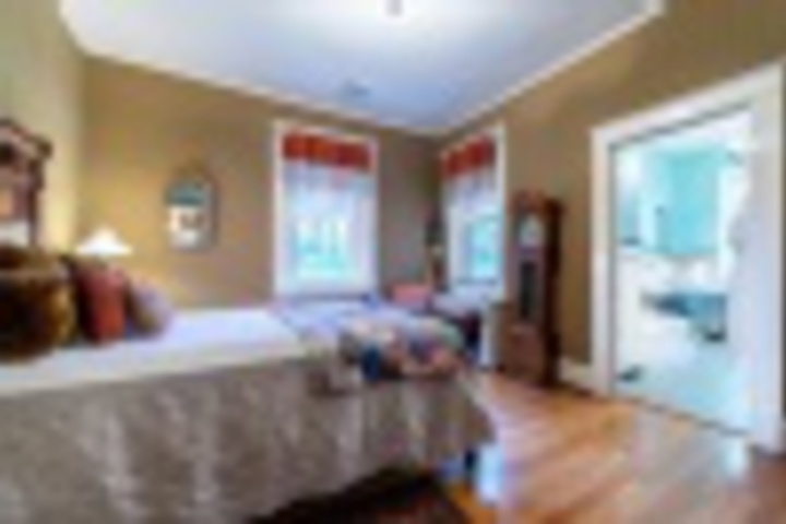 Room 304 of 384