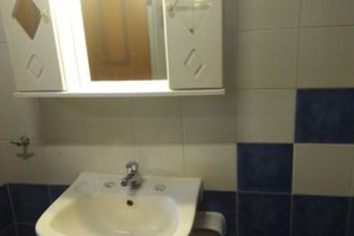 Room 6 of 48