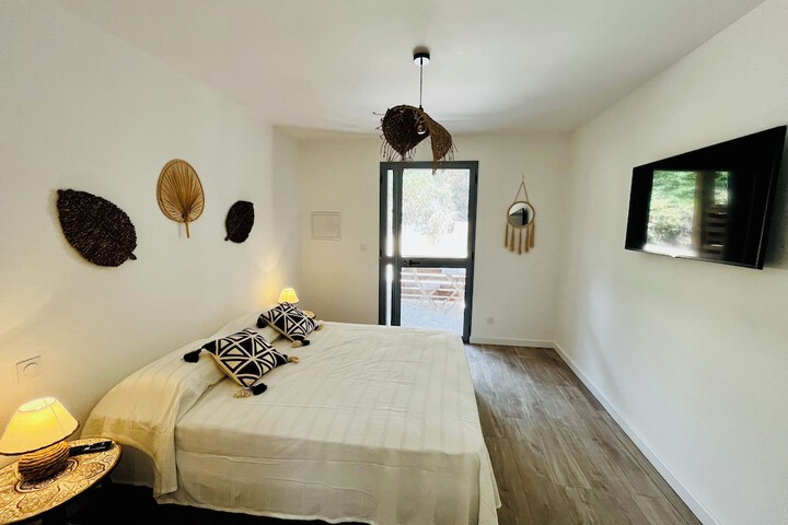 Room 3 of 46