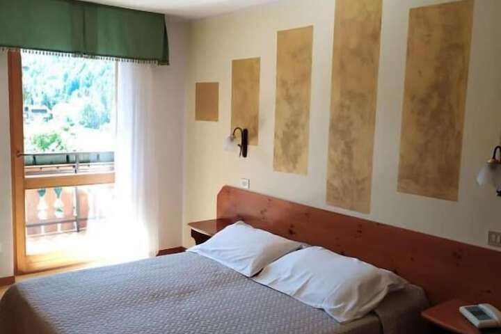 Room 5 of 36
