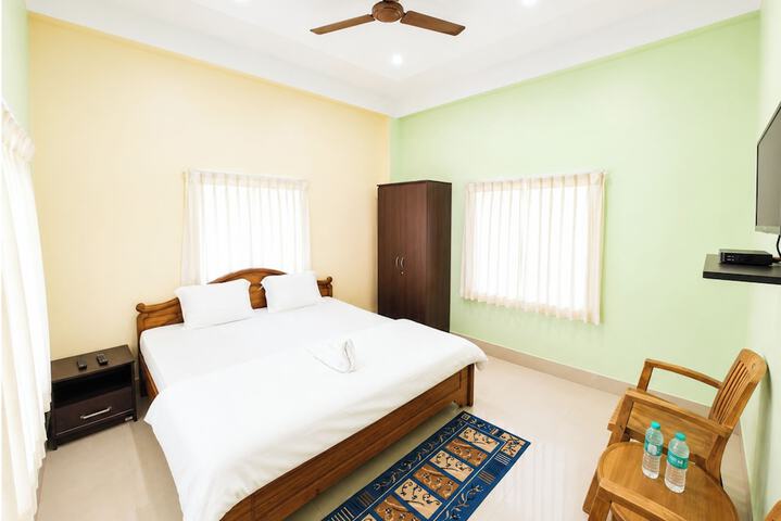 Room 8 of 16