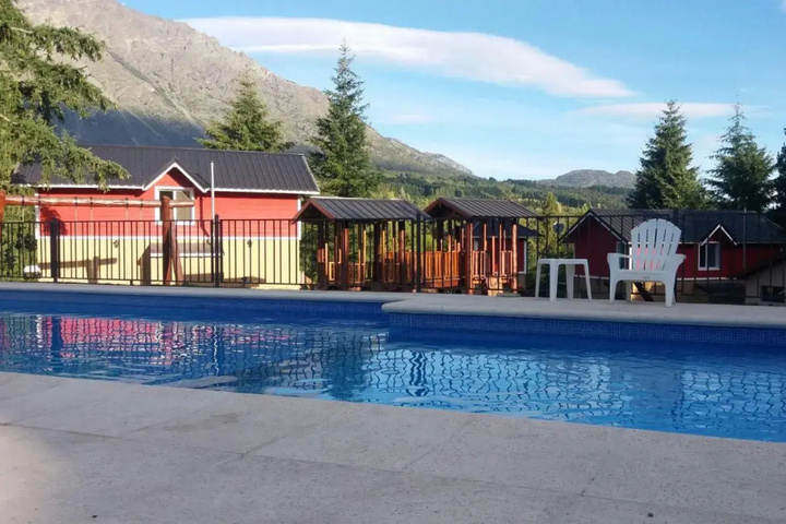 Pool 9 of 17