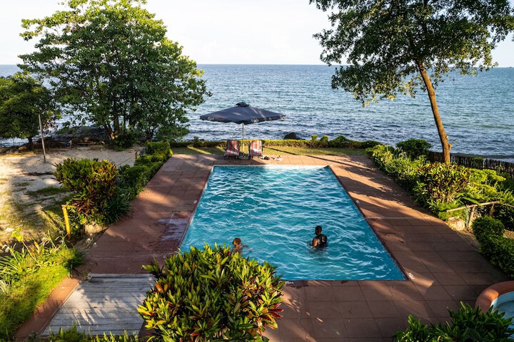 Pool 25 of 66