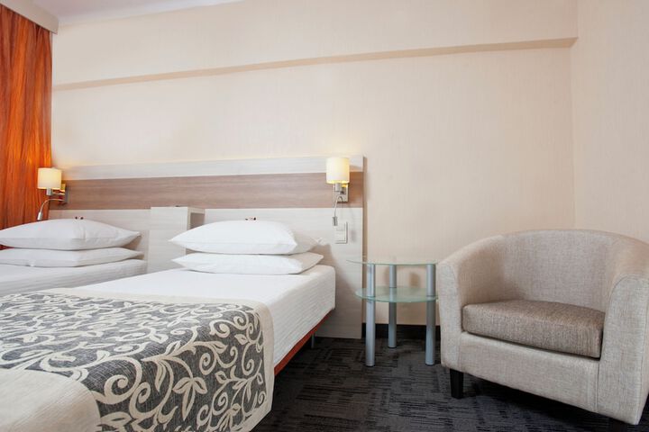 Room 7 of 23