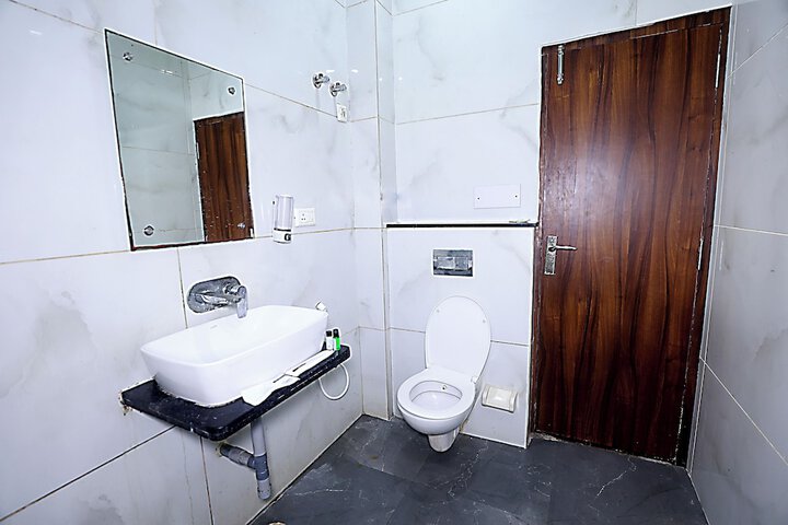 Room 37 of 47