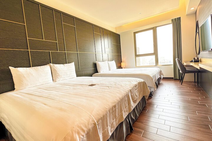 Room 33 of 67