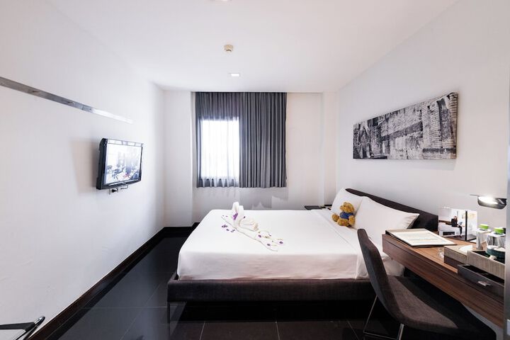 Room 28 of 114