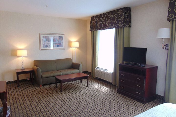 1 King Bed Studio Suite (6 of 10)