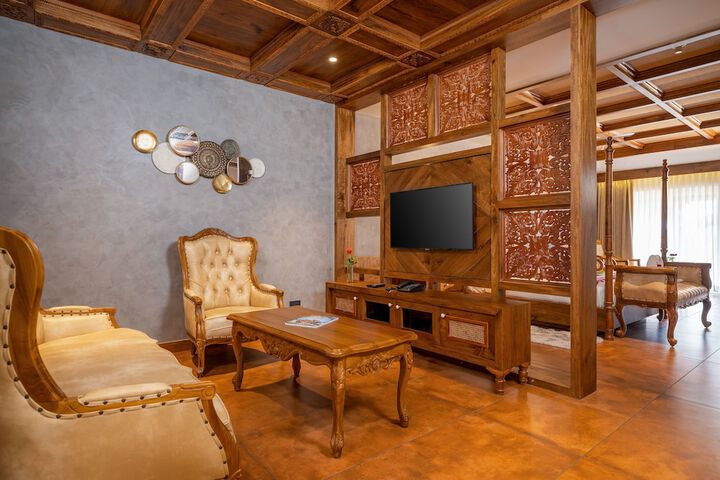 Room 33 of 108