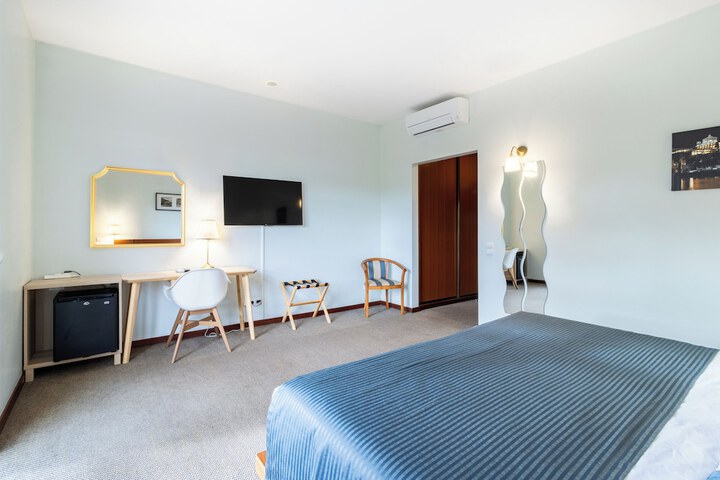 Room 17 of 80
