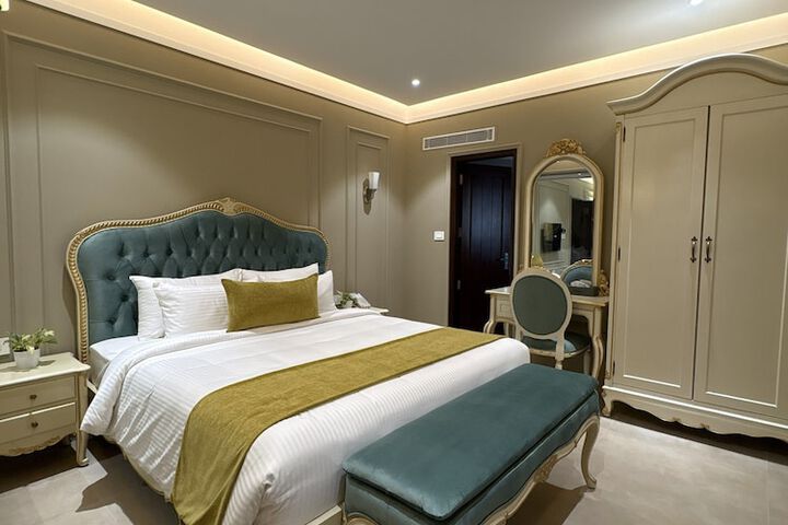 Room 29 of 74