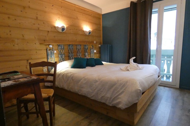 Room 14 of 65