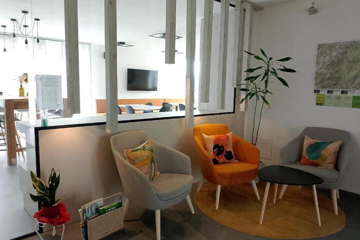 Room 15 of 27