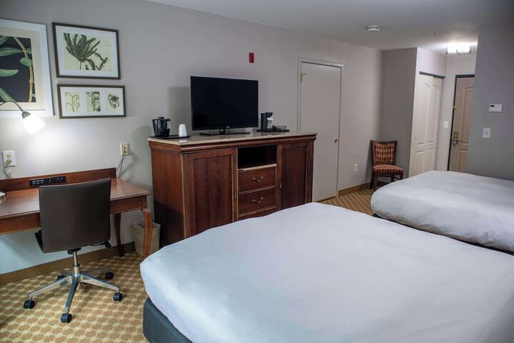 2 Queen Beds (6 of 33)