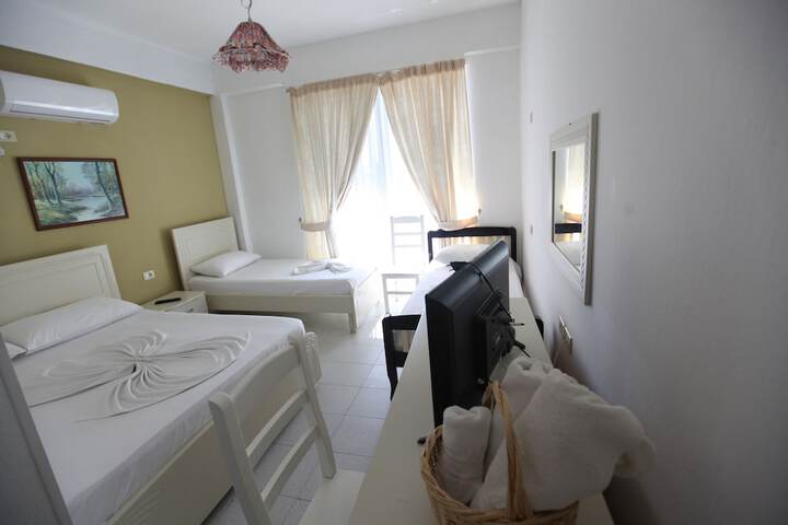 Room 21 of 25