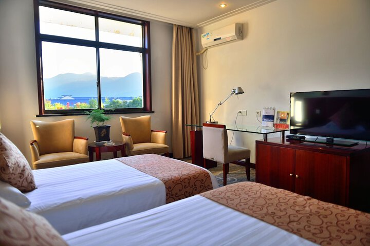 Room 8 of 30