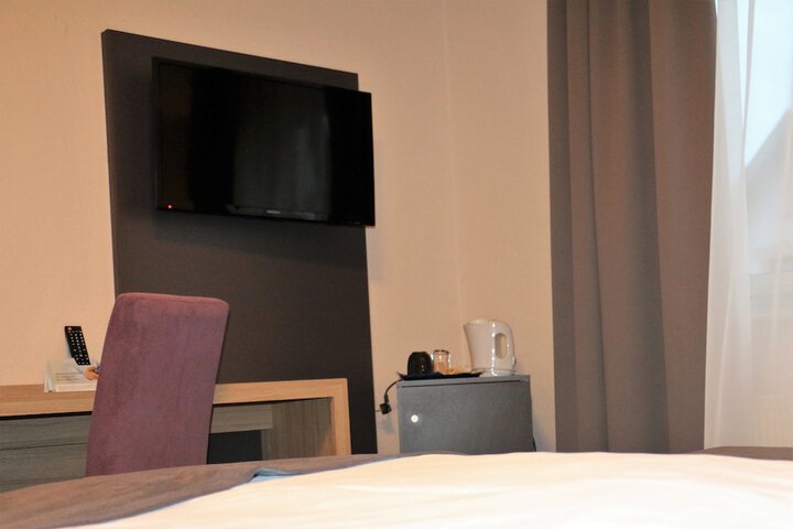 Room 14 of 25