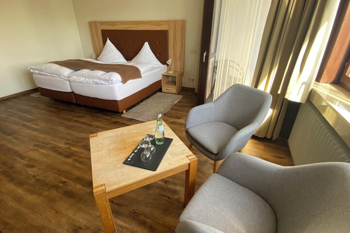 Room 10 of 66