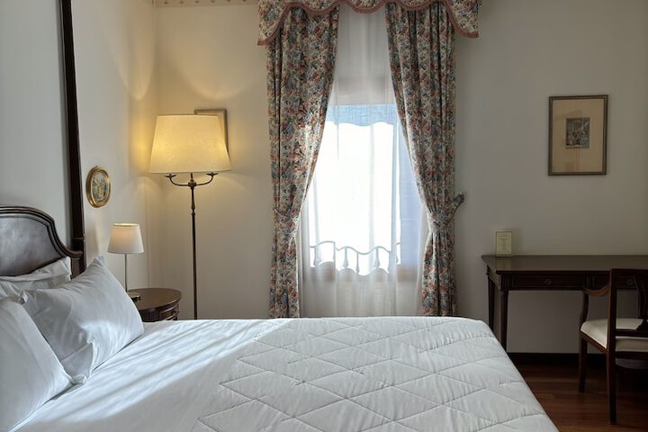 Room 41 of 177