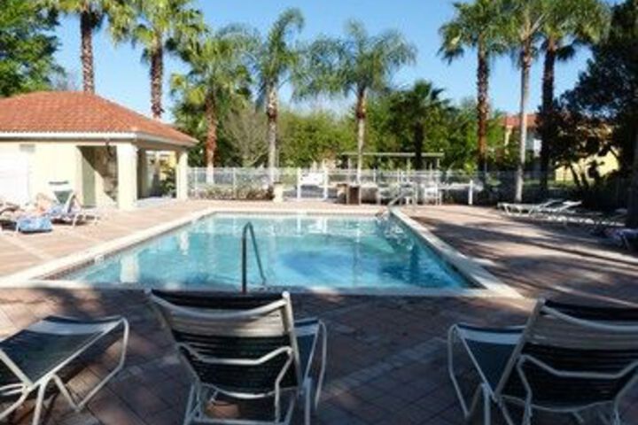 Pool 21 of 26