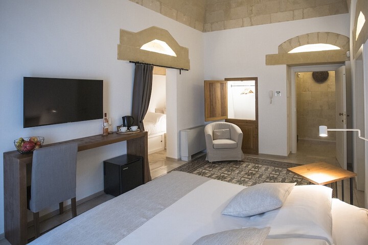 Room 10 of 39