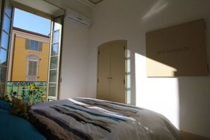 Room 8 of 30