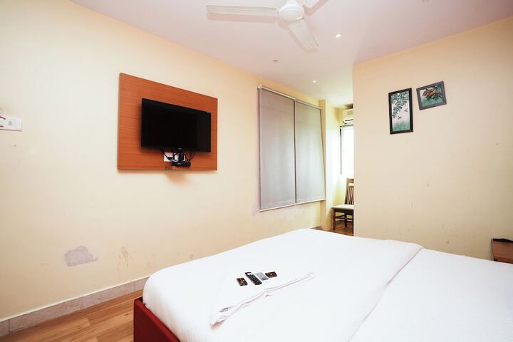 Room 9 of 24