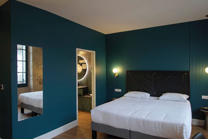 Room 54 of 90