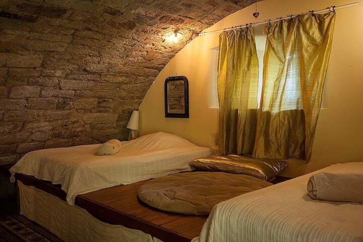 Room 10 of 52