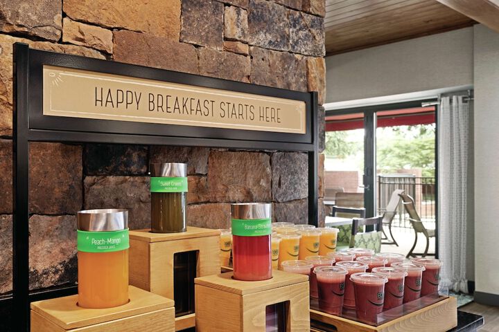 Breakfast/Coffee Service 32 of 40