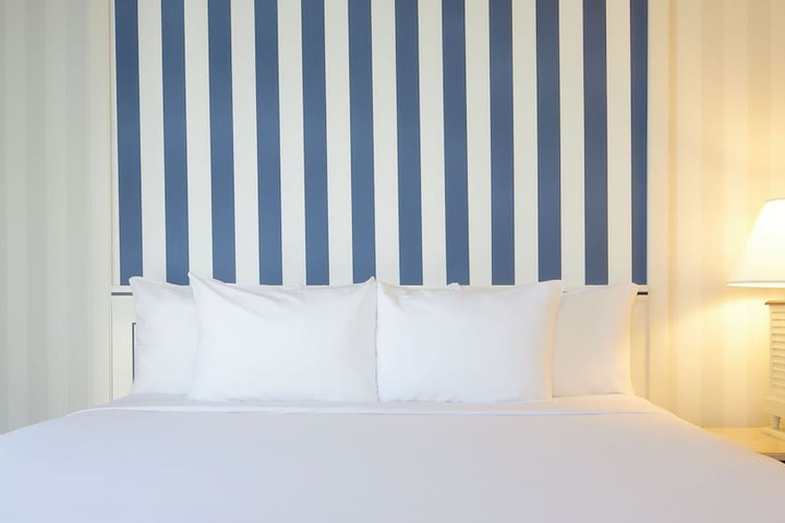 Chelsea Classic Room with 1 King Bed (8 of 54)