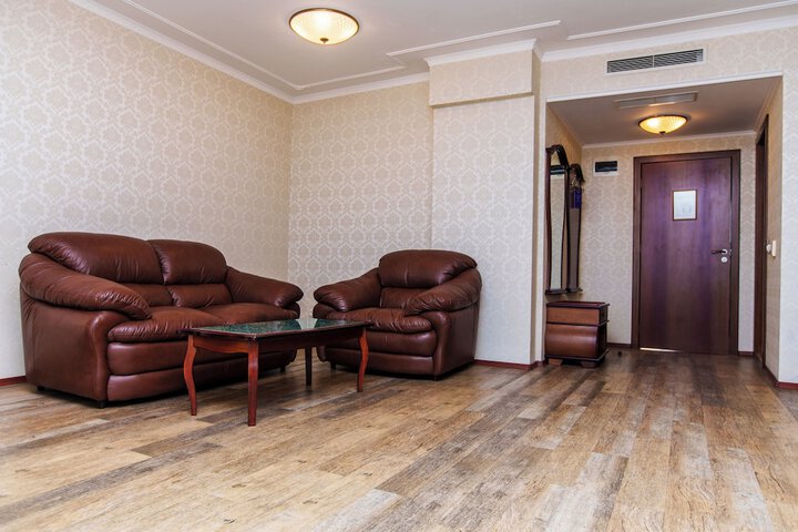 Room 43 of 97