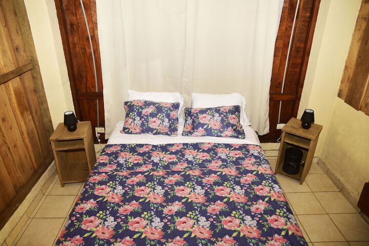 Room 4 of 32