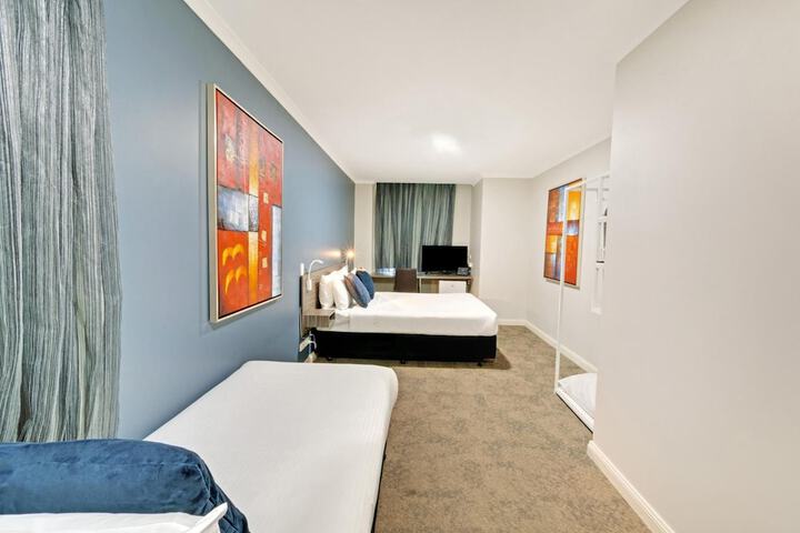 Room 19 of 28