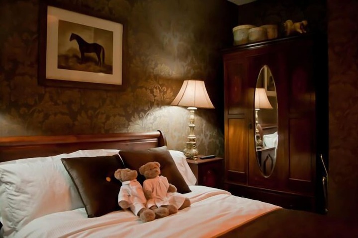 Room 25 of 57