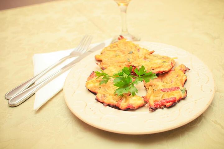 Dining 33 of 41