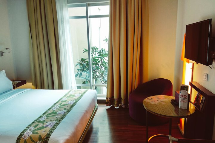 Room 13 of 32