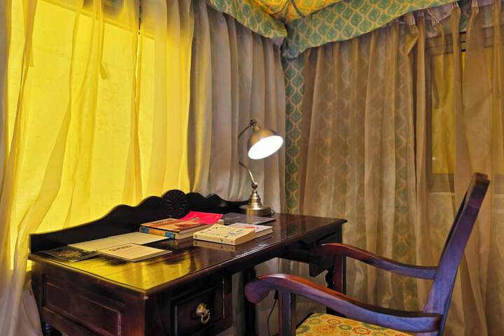 Room 17 of 49